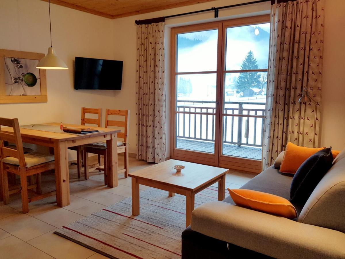Appartements gosaukamm.com Gosau Exterior foto