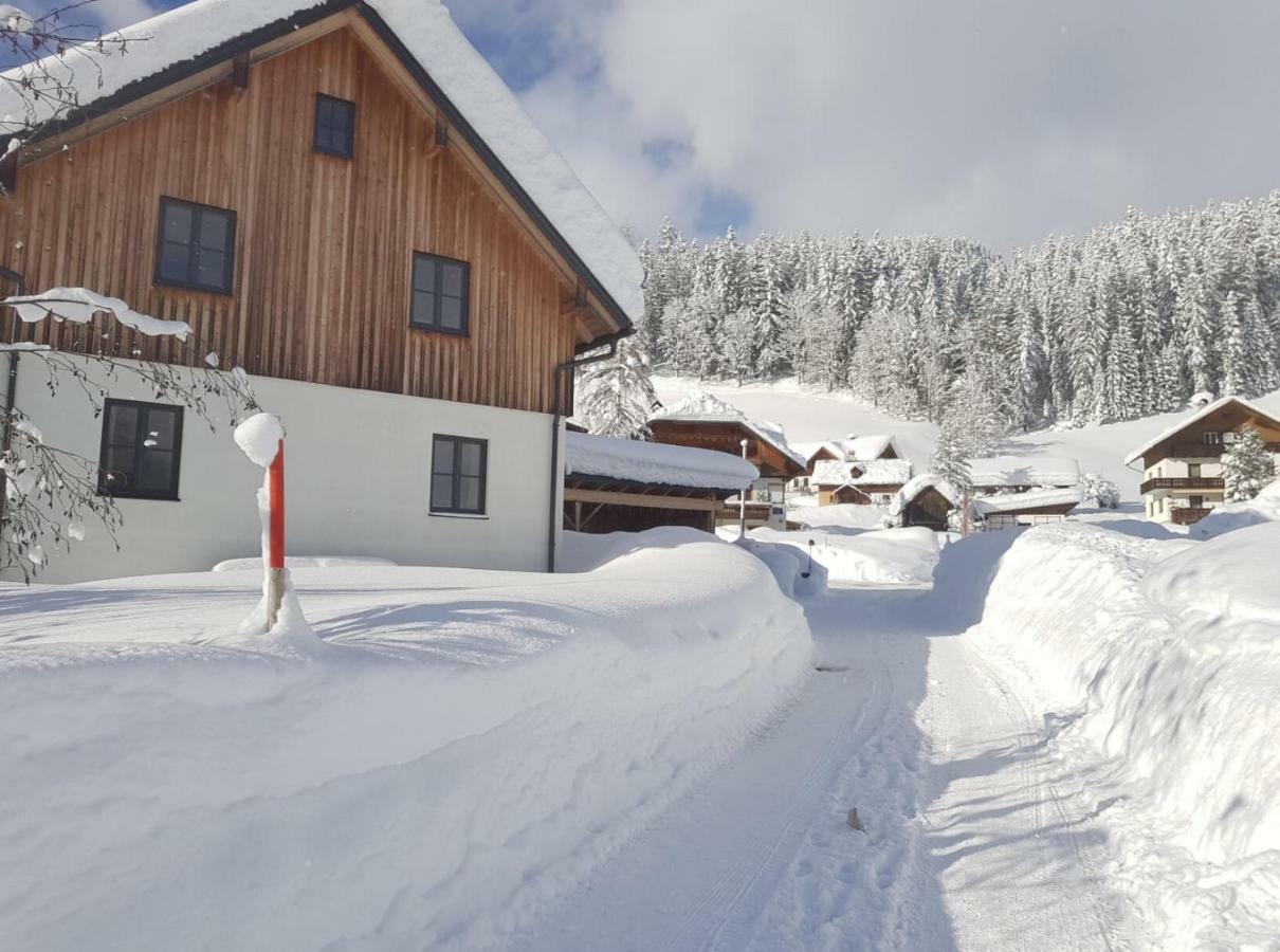 Appartements gosaukamm.com Gosau Exterior foto
